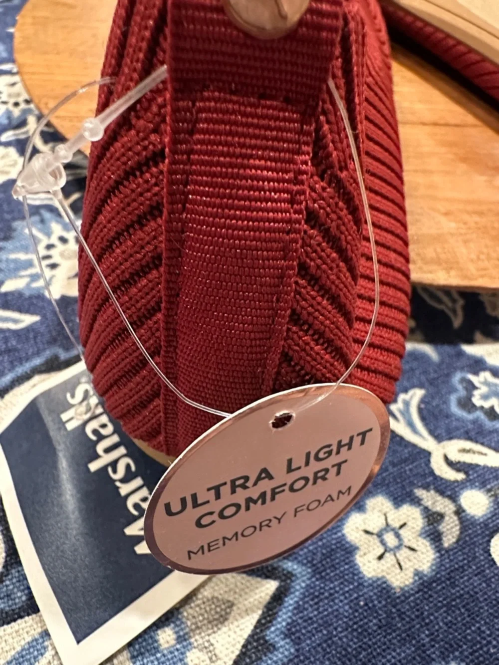 Danskin Red Ribbed Knit Ballet Flats - Picture 4 of 6